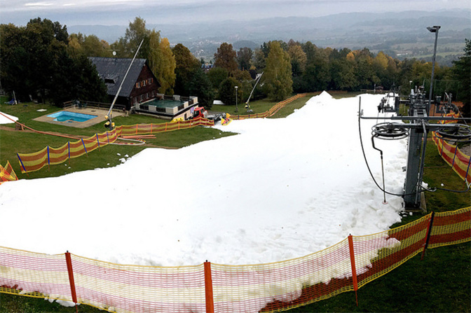 Czechy - ośrodek narciarski Moninec rozpoczyna sezon już w październiku