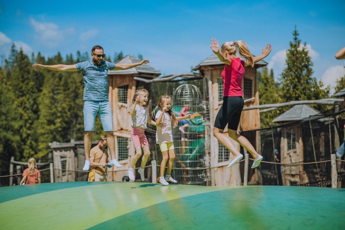 Lato pełne doświadczeń w górach dla młodszych i starszych - BACHLEDKA Ski & Sun
