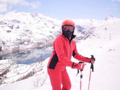 Maj 2009. Tignes-Francja. Tama ponizej w Tignes na 1850m.