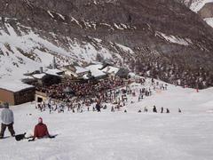 Maj 2009.Val d'Isere-Francja. Apres Ski. Najpopularniejsza knajpa Folie Douce przy wyciągu Daille!