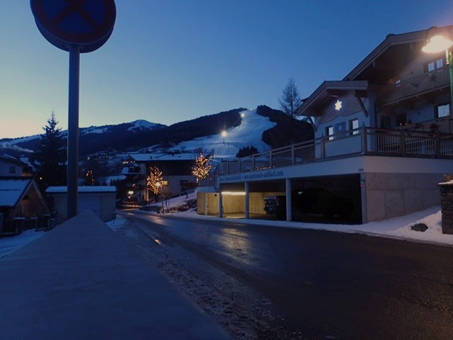 OI000102.jpg
