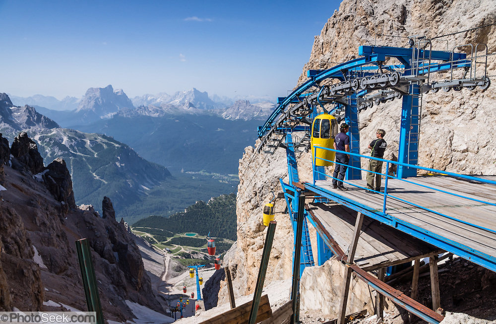 13ITA-40141-Monte-Cristallo-Dolomites.jpg.e3c1307b1b94ff7459f0b694414b9734.jpg
