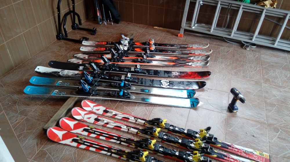 ski.thumb.jpg.dfd3df3d5d68fce57a0fd9199360cdf7.jpg