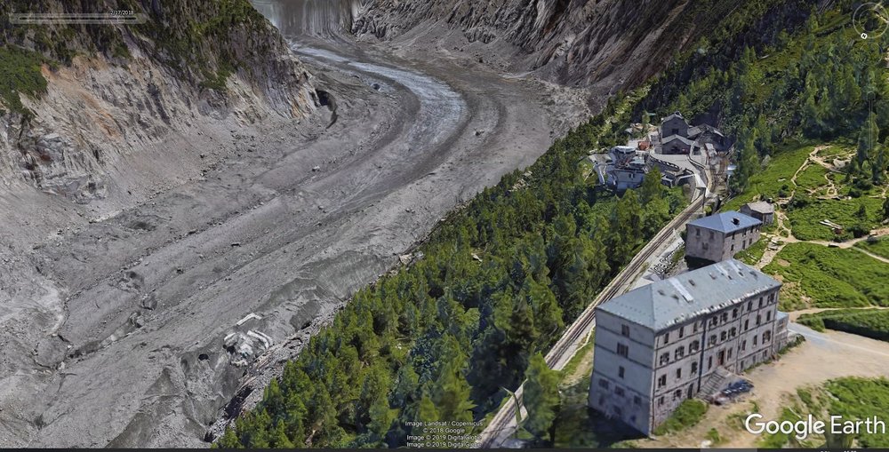 889312209_Chamonix7.thumb.JPG.eb7ef8590e251db7c77a08a64bf9a3ad.JPG