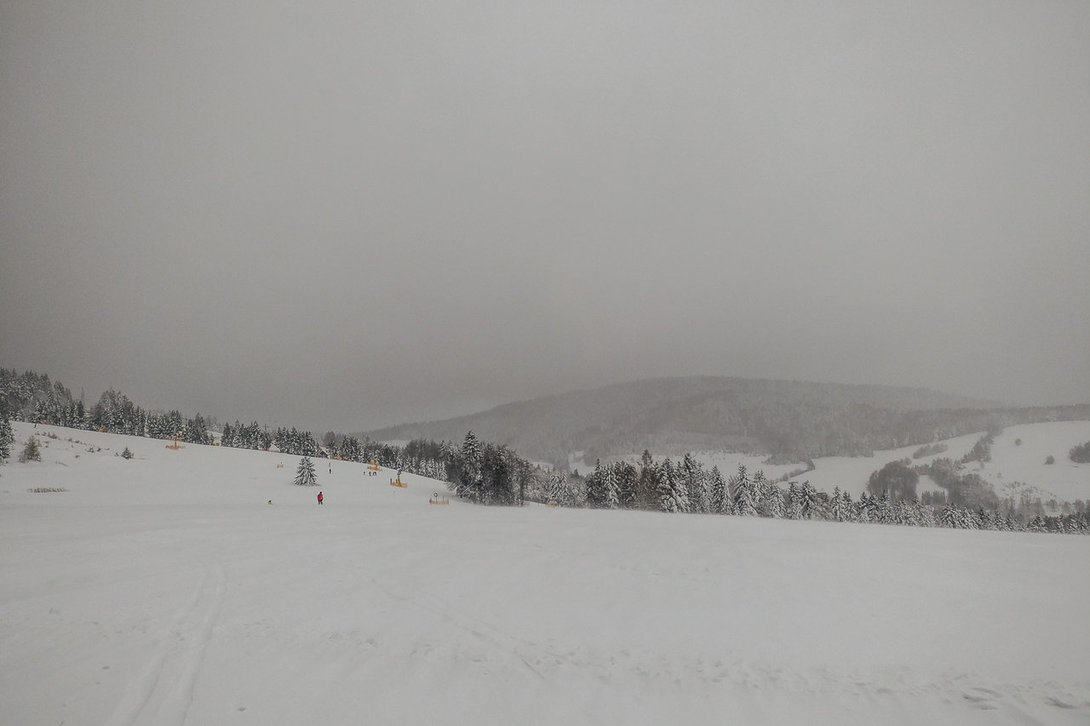 ski007_slotwiny.thumb.jpg.0eaced2bb751a6b45c341fdb8c528777.jpg