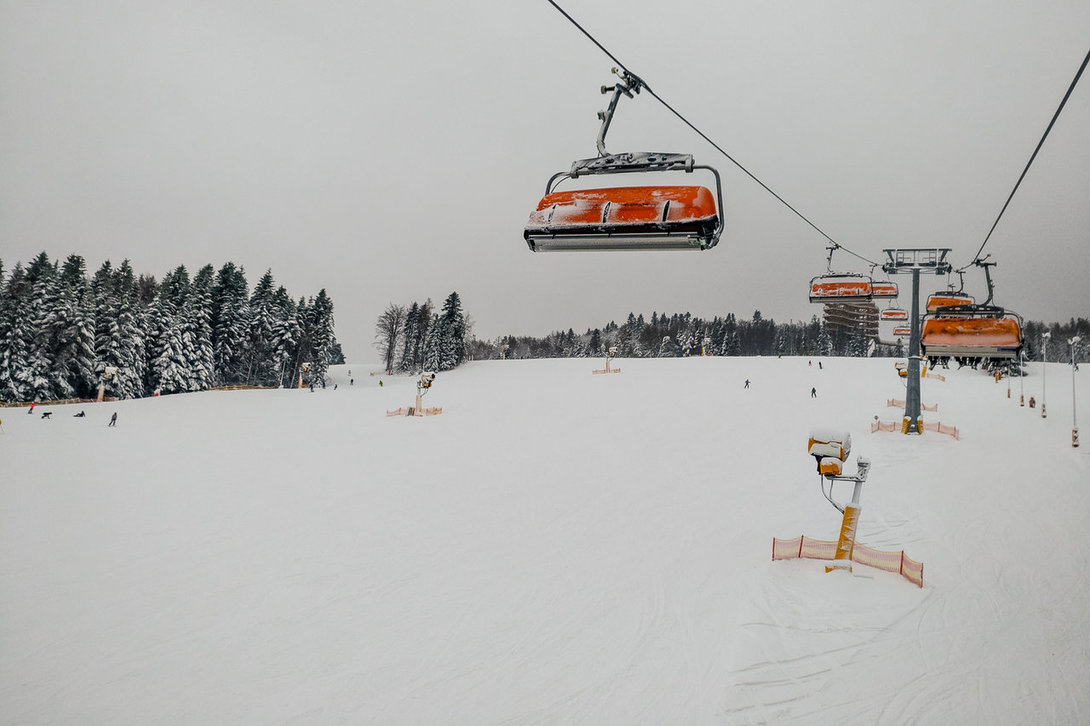ski015_slotwiny.thumb.jpg.abcb3cd5c93add6c546a2e7556644de5.jpg