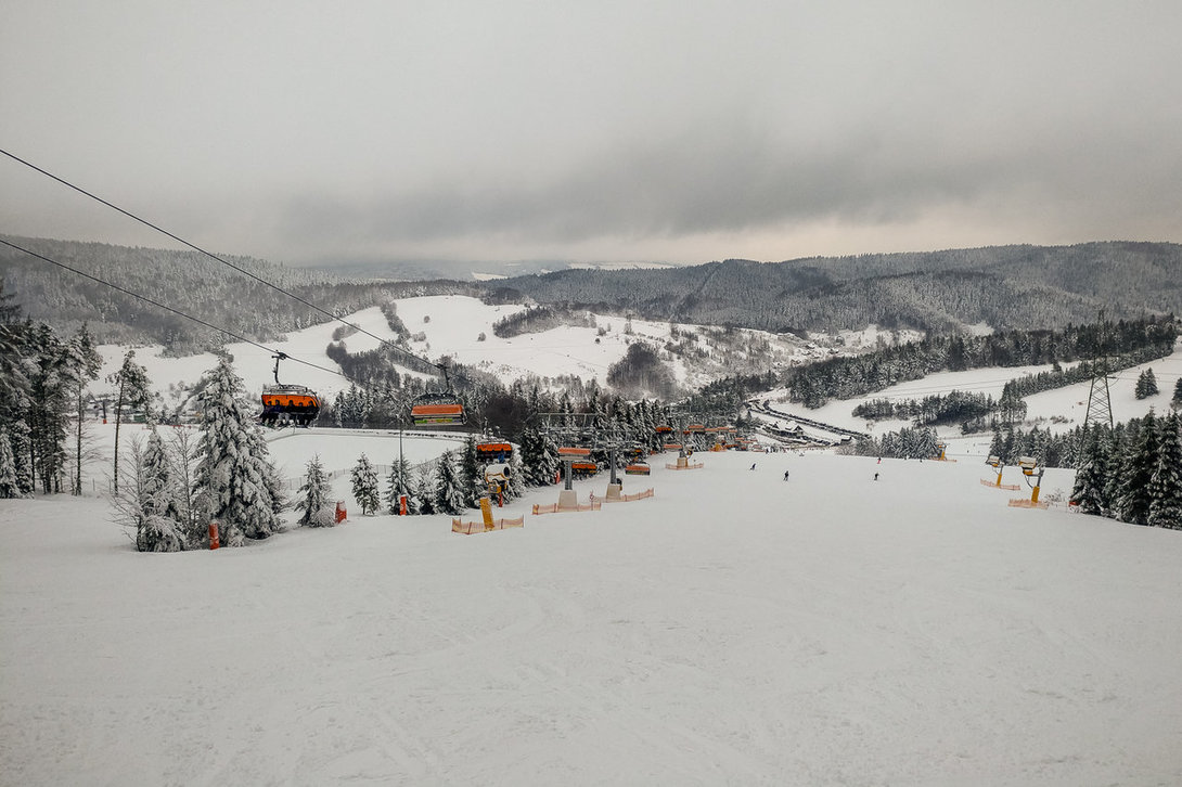 ski019_slotwiny.thumb.jpg.e9699b1a8cce7bd77efbf6ec12290aac.jpg