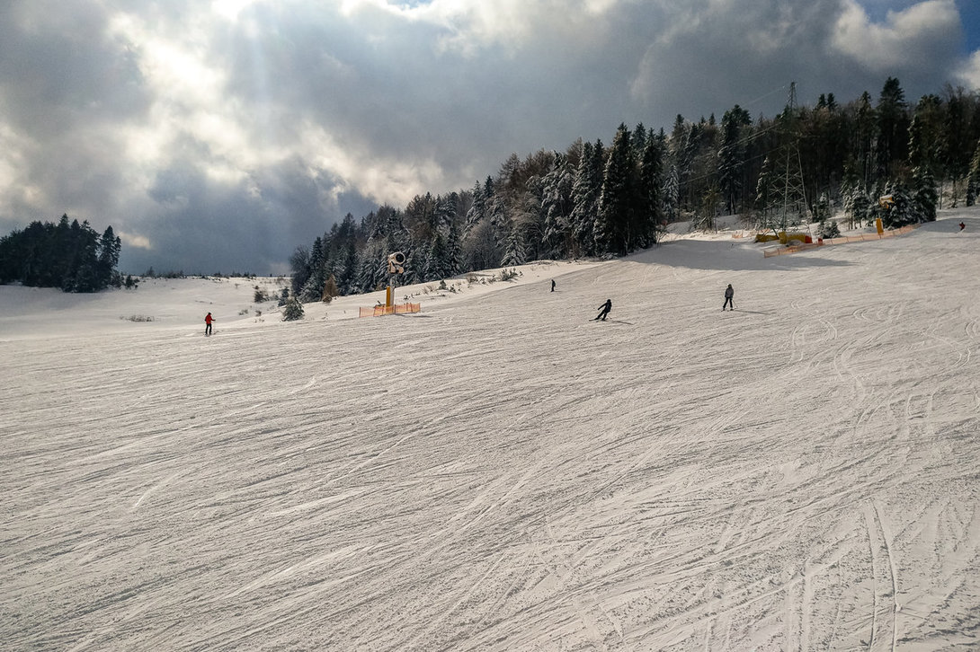 ski023_slotwiny.thumb.jpg.e830d50dba7b7252825438bbf9f8a857.jpg