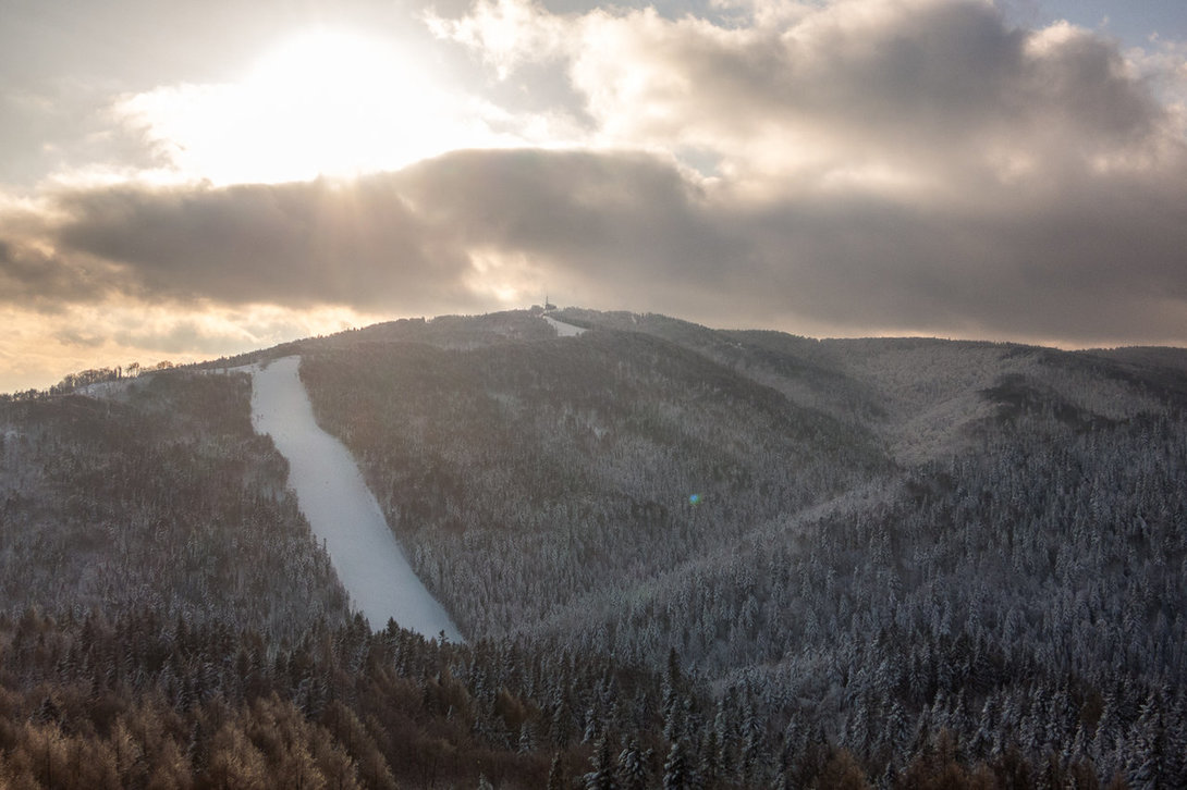 ski030_slotwiny.thumb.jpg.70a9ce702793cf54cf9f5faa6a795e0c.jpg