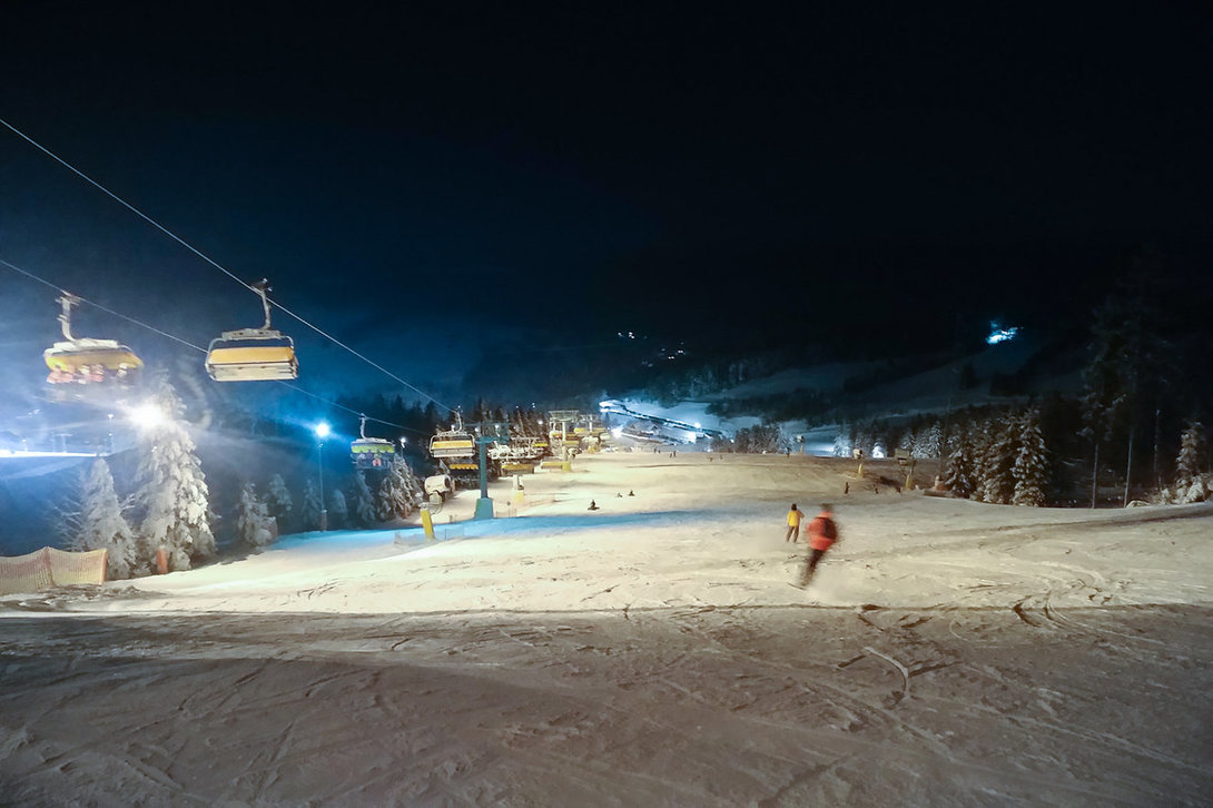 ski037_slotwiny.thumb.jpg.606da95e7df49466b57409f09022e44a.jpg