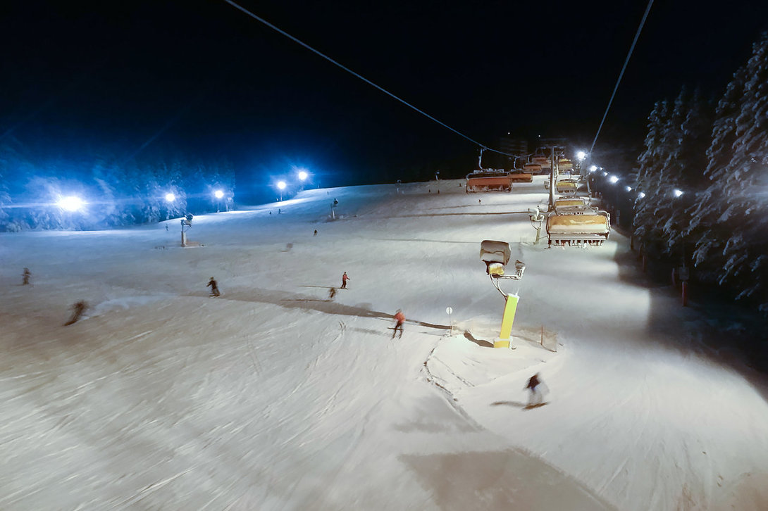 ski038_slotwiny.thumb.jpg.ef5d7de7a977e15cb58e16be1e56291b.jpg