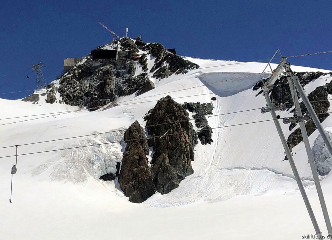 1400258188_kleinmatterhorn.thumb.jpg.99bc9a46b584d93b4d1013e0a1662c7c.jpg