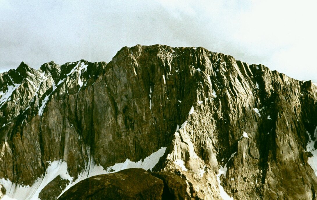 Alam Kuh(4804 m).jpg