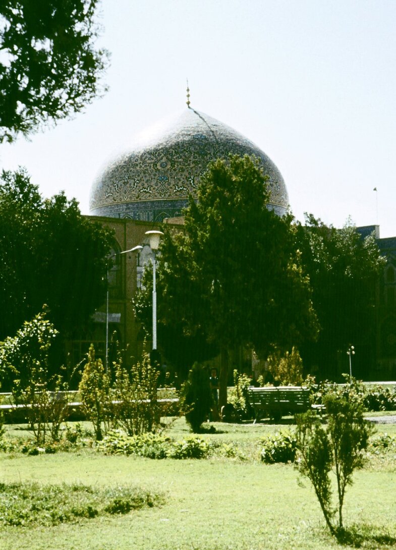 Isfahan_meczet  Lotfollach.jpg