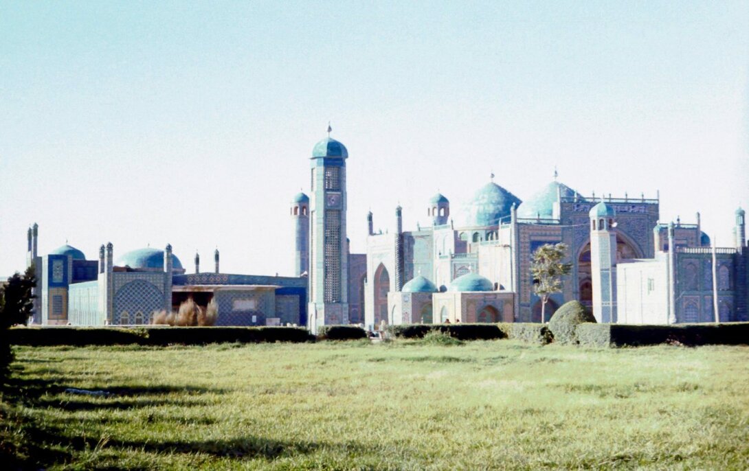 Błękitny Meczet, szeroki widok.jpg