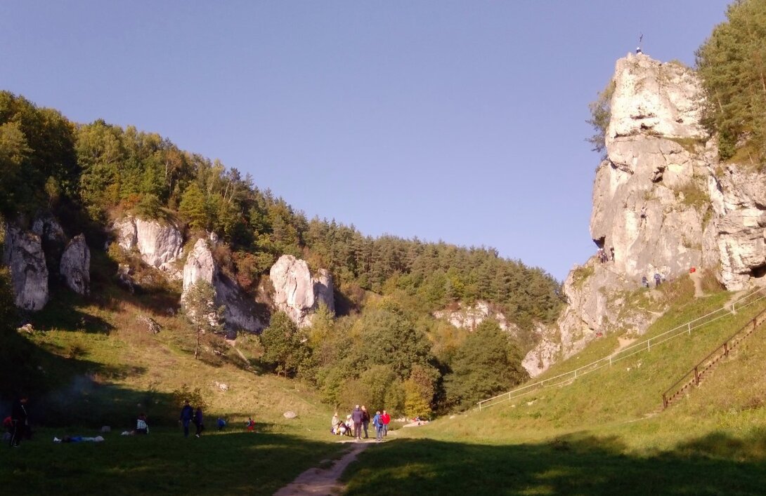 Wejście do Doliny Karniowickiej.jpg