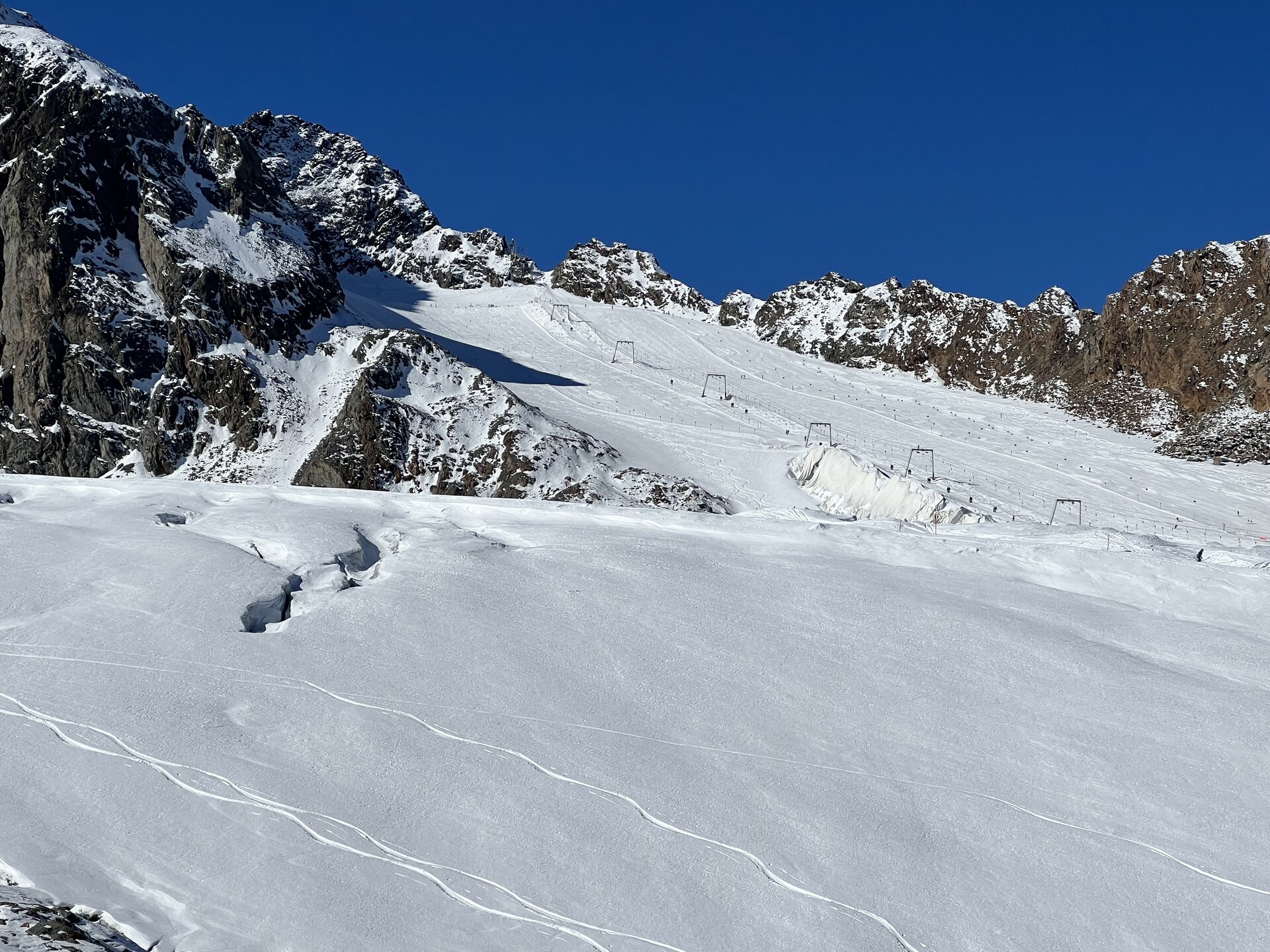 Lodowiec Pitztal - najwyższy, narciarski lodowiec Austrii