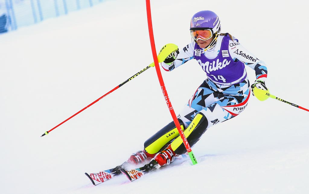 Galeria: Slalom kobiet w Levi - team kobiet Atomica 11.2016