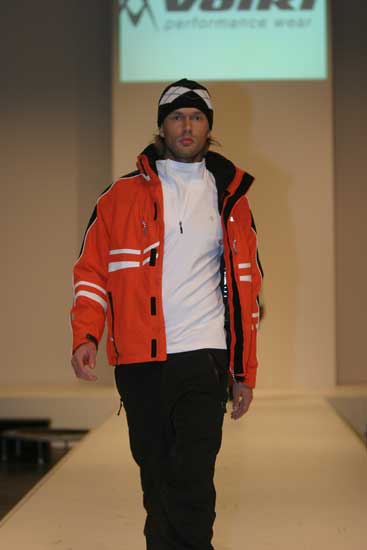Galeria: Voelkl Fashion Show