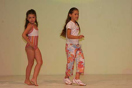 Galeria: Beachwear Show - moda dziecięca