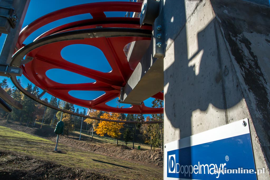 Galeria: Czarny Groń - budowa 4-os. kolei październik 2015