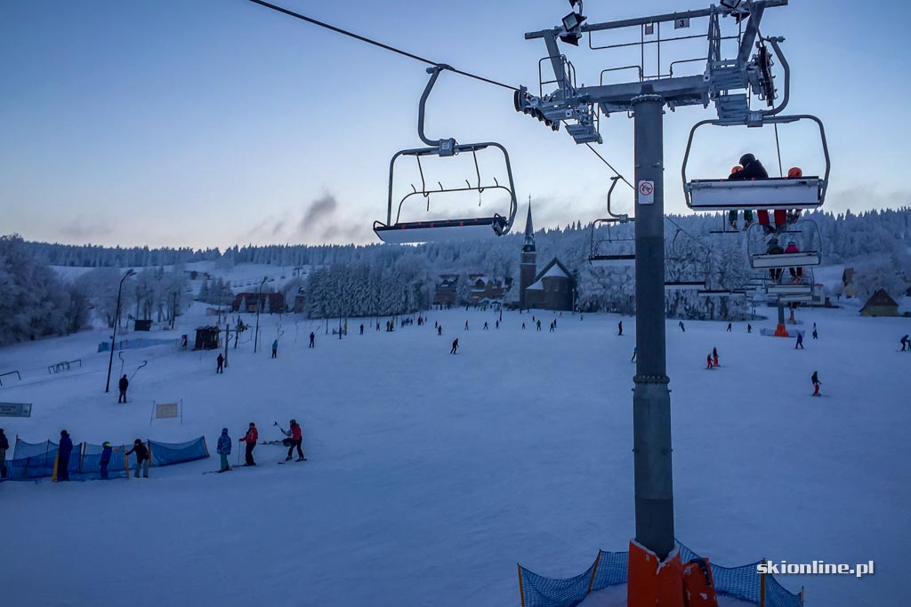 Galeria: Zieleniec Ski Arena - w świetle księżyca