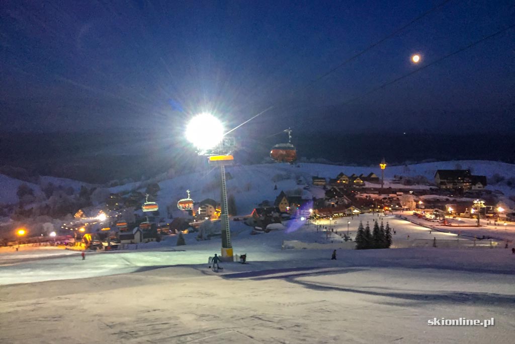 Galeria: Zieleniec Ski Arena - w świetle księżyca