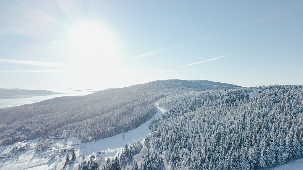 Galeria: Zieleniec Ski Arena z drona