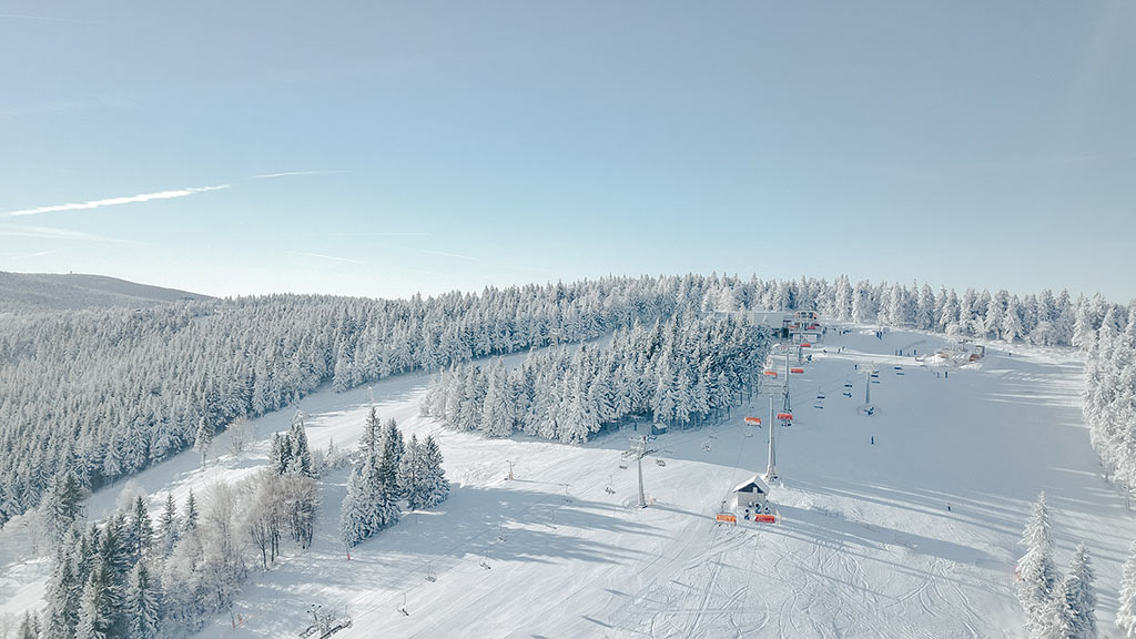 Galeria: Zieleniec Ski Arena z drona