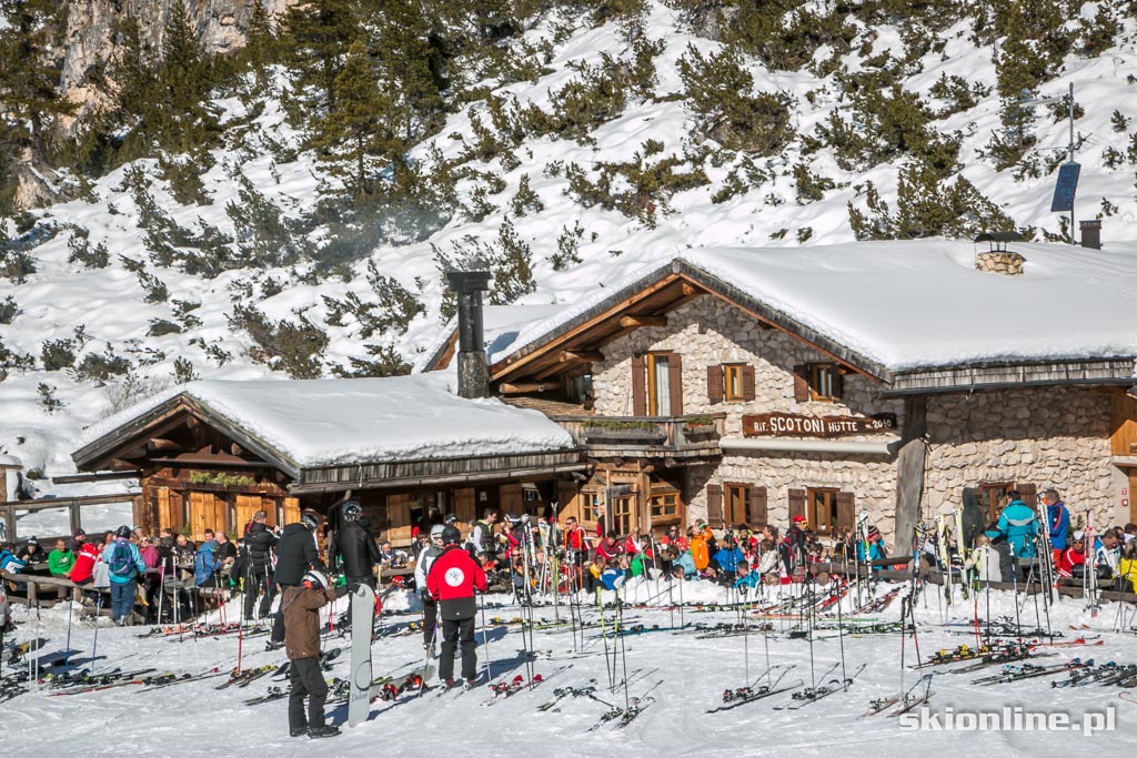 Galeria: Sellaronda -Lagazuoi Ski Tour w Południowym Tyrolu