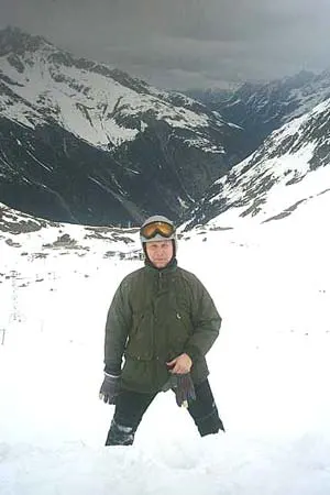 Widok z Jungfrauenbödele (2600m npm) na czarną 4a