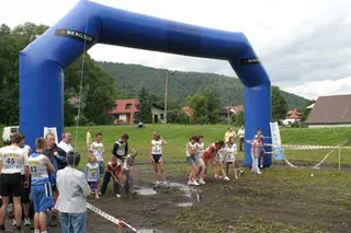 Zdjęcie 10 z galerii Bieg pod próg 2005