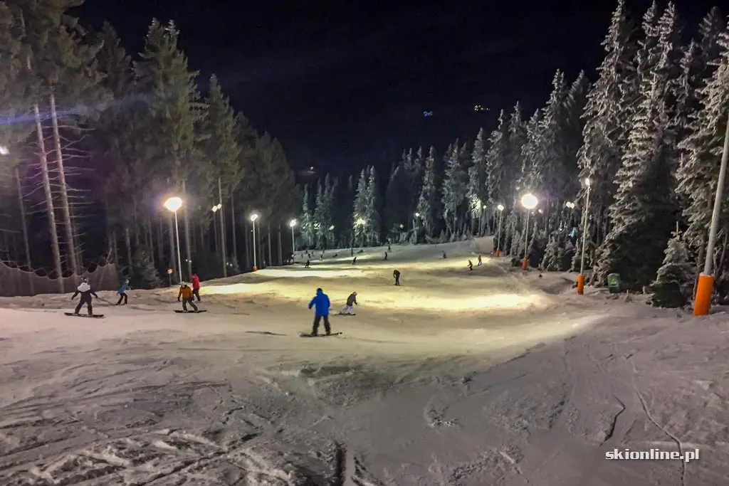 Czarna Góra Resort: narty wieczorową porą fot/J.Ciszak, zdjęcie 21