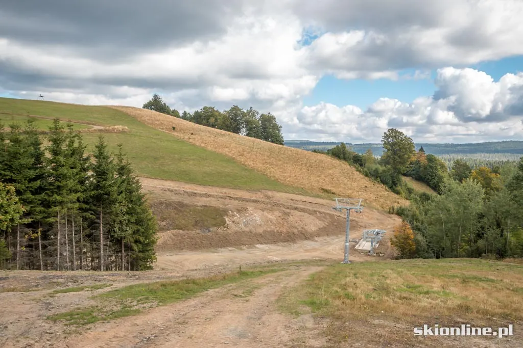 Ski Arena Zieleniec: budowa czerwonej kanapy, zdjęcie 12