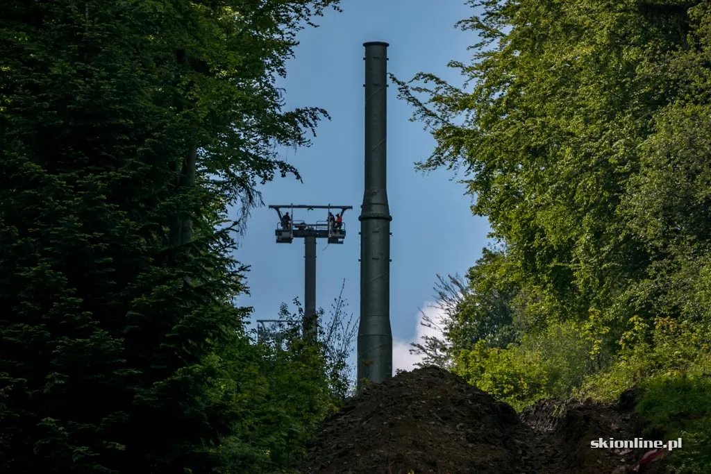 Zdjęcie 6 z galerii COS Szczyrk: budowa nowej 4-os. kolei (maj 2017)