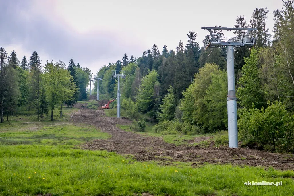 Zdjęcie 32 z galerii COS Szczyrk: budowa nowej 4-os. kolei (maj 2017)