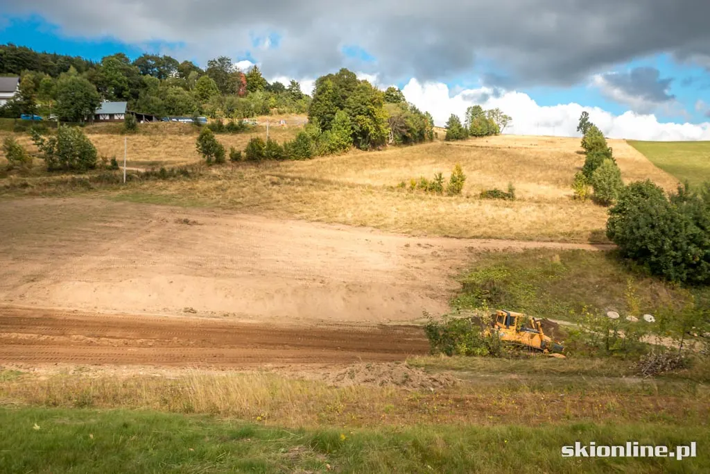 Ski Arena Zieleniec: budowa czerwonej kanapy, zdjęcie 10