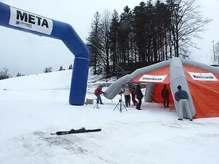 Przygotowania na mecie