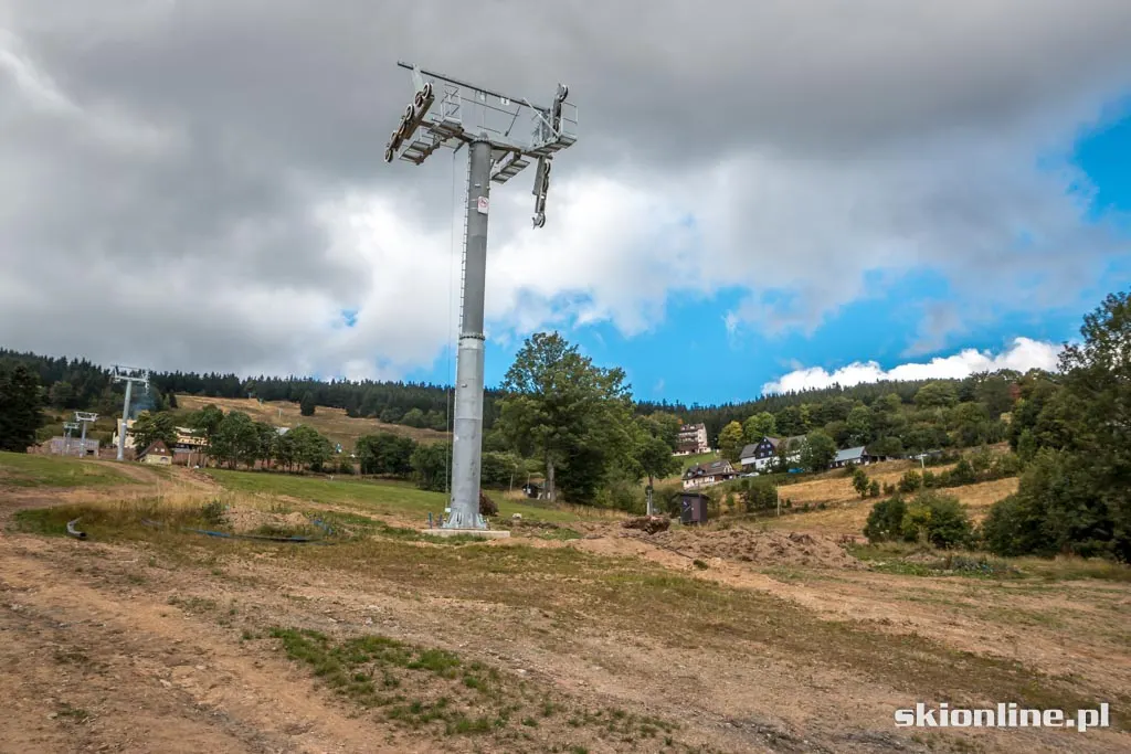 Ski Arena Zieleniec: budowa czerwonej kanapy, zdjęcie 13
