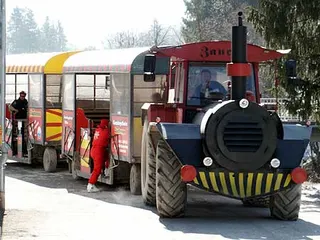 Taką cichcią można przejechać pomiędzy wyciągami we Flachauwinkl