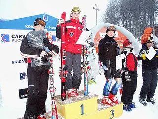 Na podium od lewej: Katarzyna Strama, Ewa Tańczak i Marta Berezik