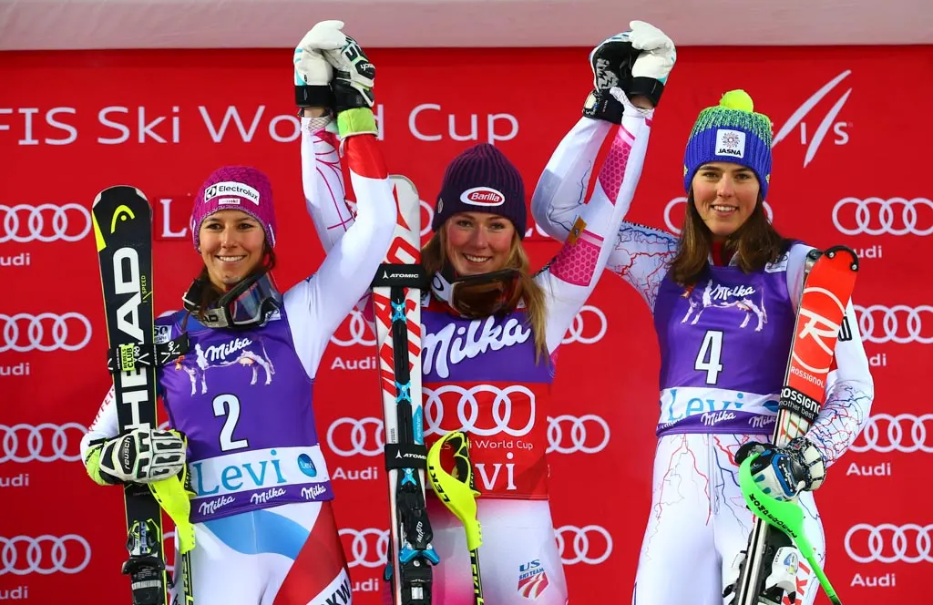 Slalom kobiet w Levi: team kobiet Atomica 11.2016, zdjęcie 6
