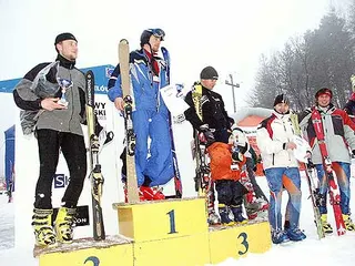 Na podium od lewej: Szymon Łukaszczyk, Artur Haber i Grzegorz Dendys