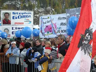 Fani oczekują na zawodników