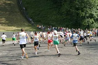 Zdjęcie 25 z galerii Bieg pod próg 2005