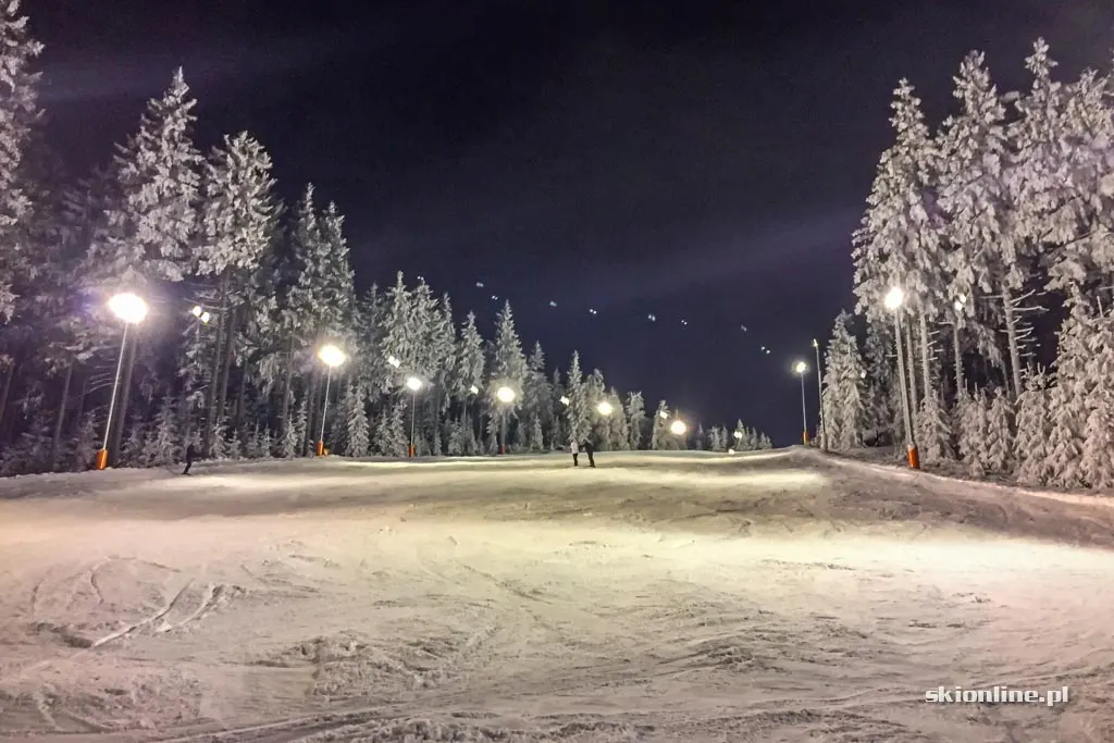 Czarna Góra Resort: narty wieczorową porą fot/J.Ciszak, zdjęcie 19