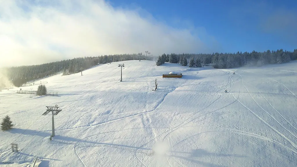Zieleniec Ski Arena - ruszyło naśnieżanie