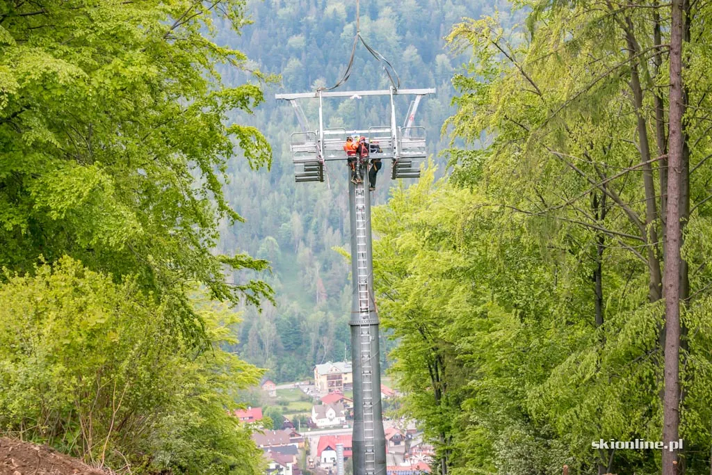Śmigłowiec nad Szczyrkiem. Budowa nowej kolei, zdjęcie 18