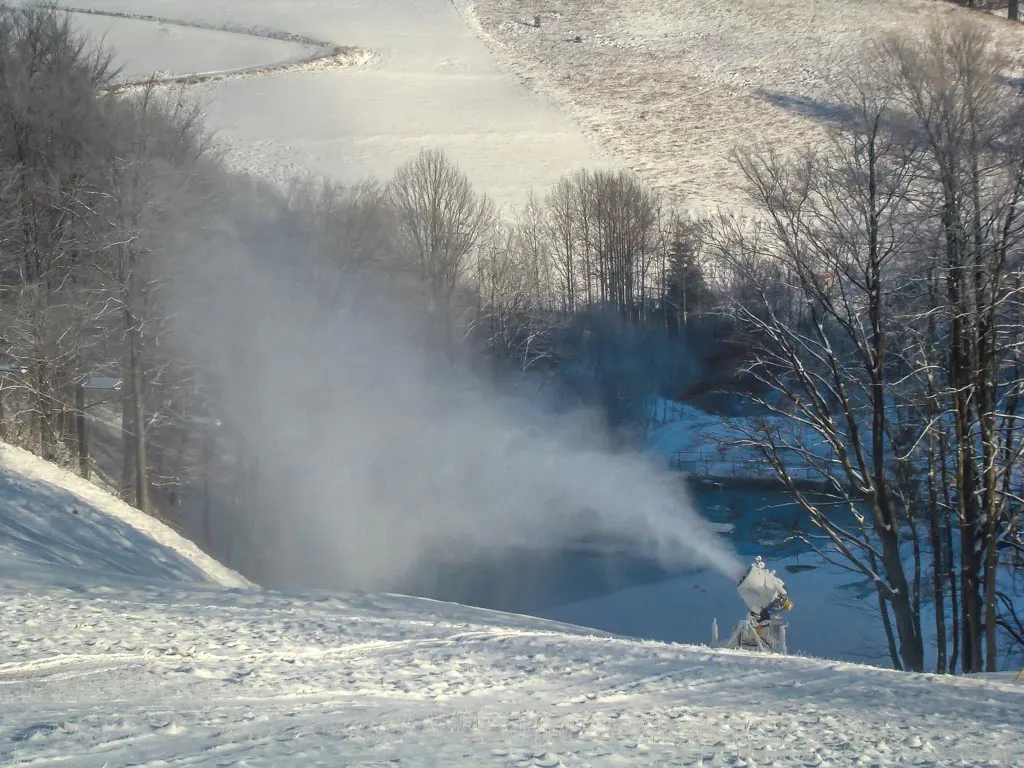 Zdjęcie 12 z galerii Ski Arena Zieleniec. Pierwsze naśnieżanie 15/16