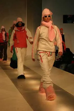 Zdjęcie 49 z galerii Moda na zimę 06/07 cz.I
